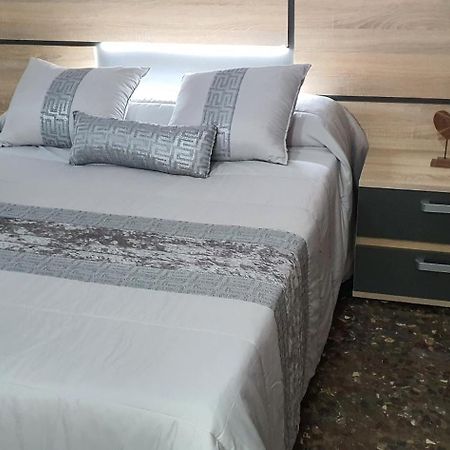 Apartamento Turistico Guadiana Loft Experience Dalia Badajoz Exterior foto